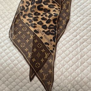 Louis Vuitton long scarf sheer leopard and monogram